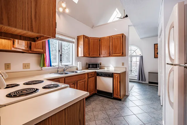 $749,900 | 21 Daffodil Court, Unit 16, Naples, ME 04055