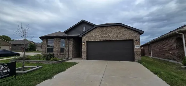 $361,500 | 2432 O'Connor Rnch Drive, Weatherford, TX 76087