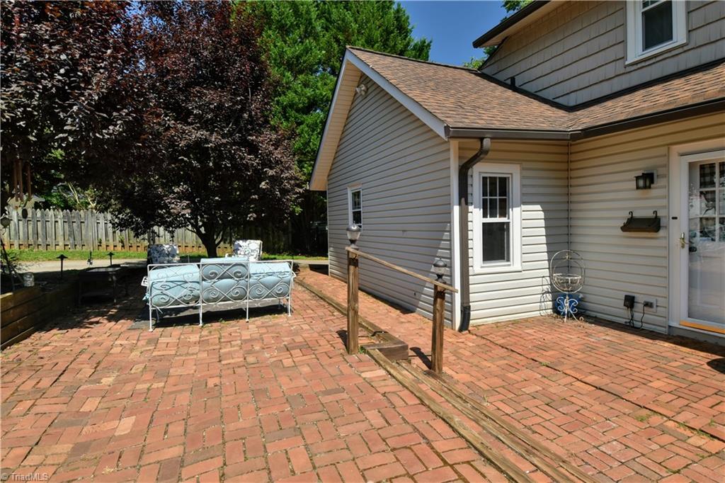 1748 Virginia Road Winston-Salem, NC 27104 - Photo 26 of 32 Gallery Image 26