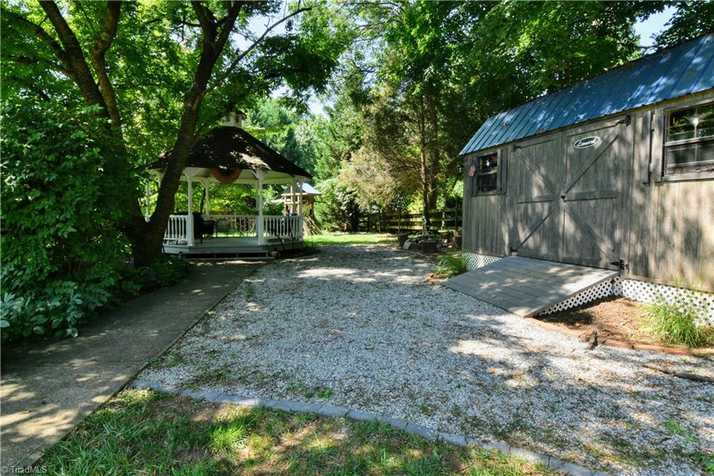 1748 Virginia Road Winston-Salem, NC 27104 - Photo 30 of 32 Gallery Image 30