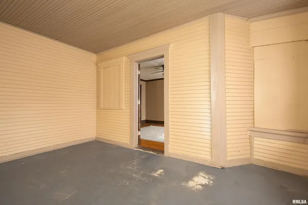 a view of empty room