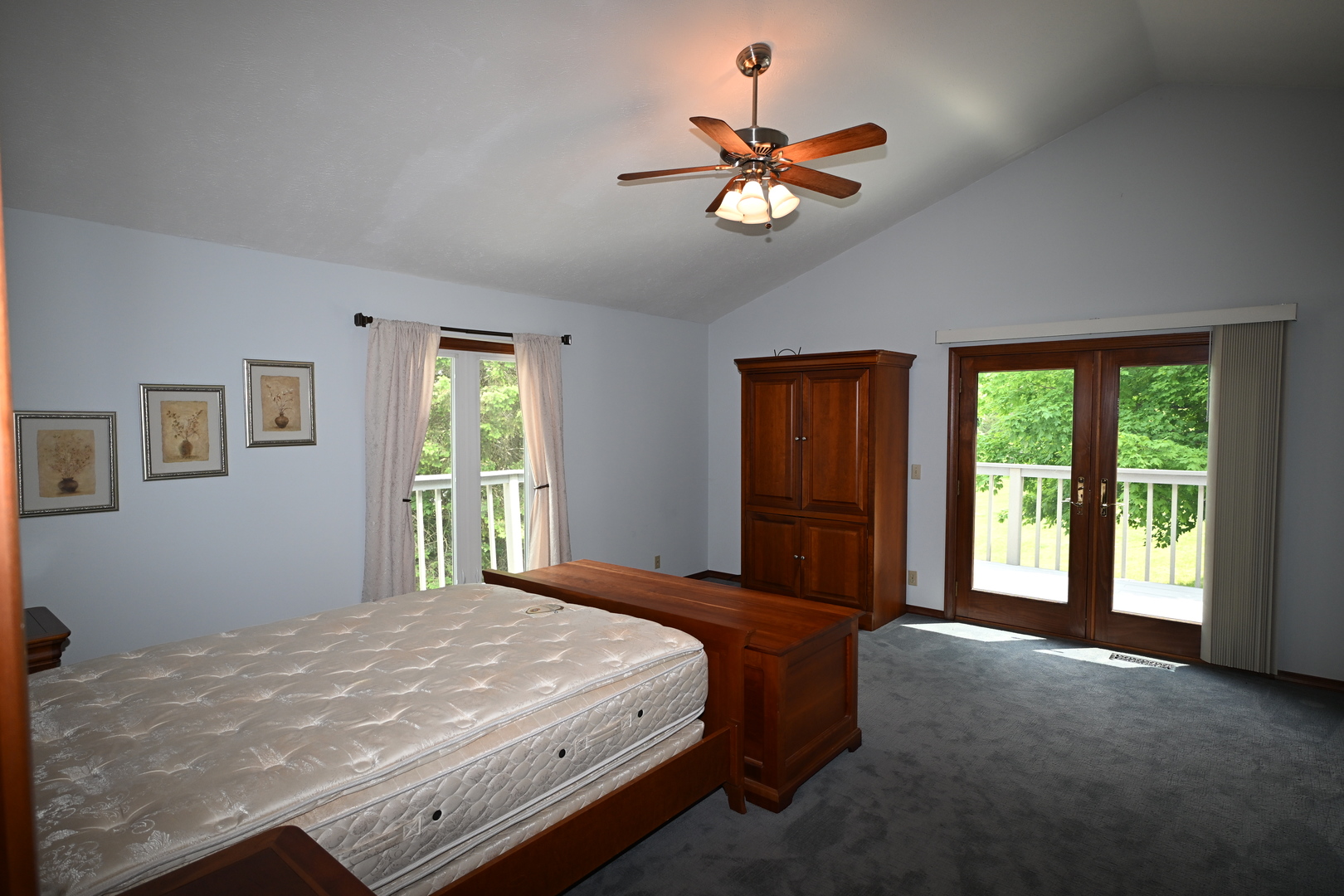17539 East 2600 North Road Lexington, IL 61753 - Photo 61 of 97 a bed sitting in a spacious bedroom next to a window