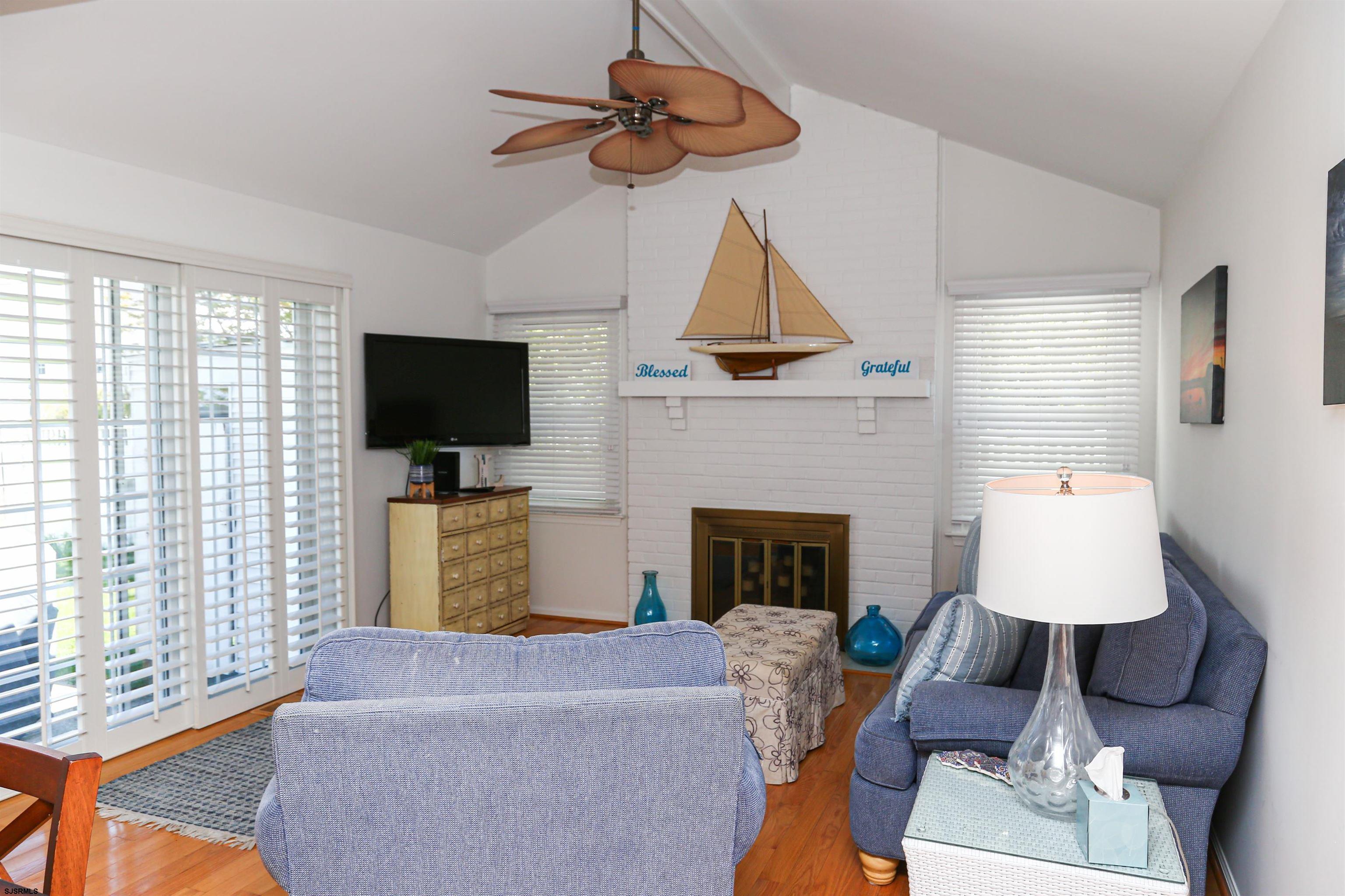 215 27th Street South Brigantine, NJ 08203 - Photo 16 of 38
