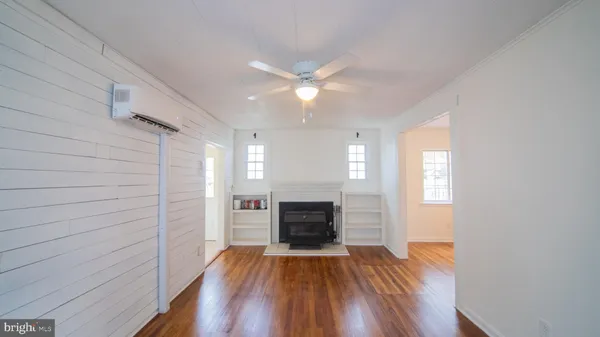 $2,150 | 4955 Chestnut Street, Shady Side, MD 20764