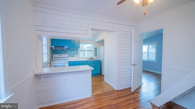 wooden floor in an empty room