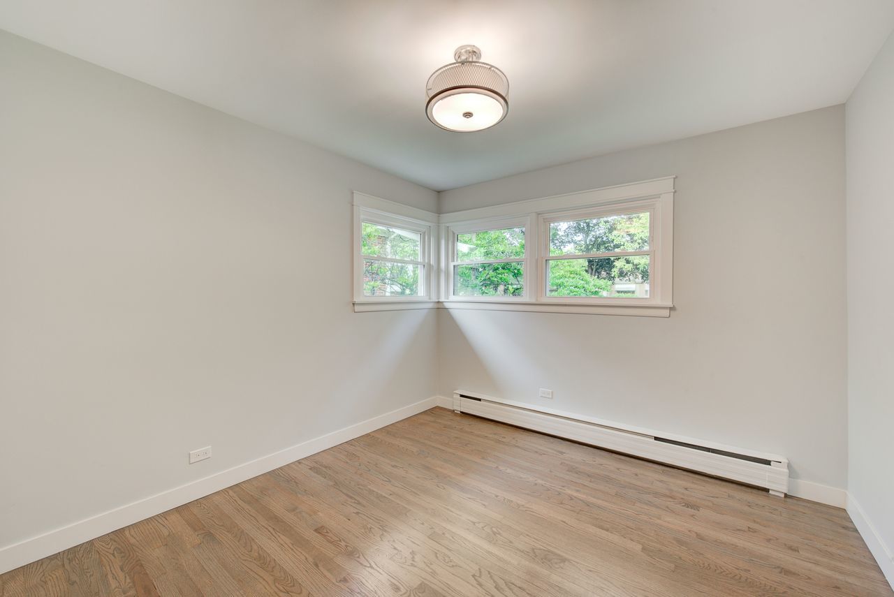 531 North Seminary Avenue Park Ridge, IL 60068 - Photo 11 of 27