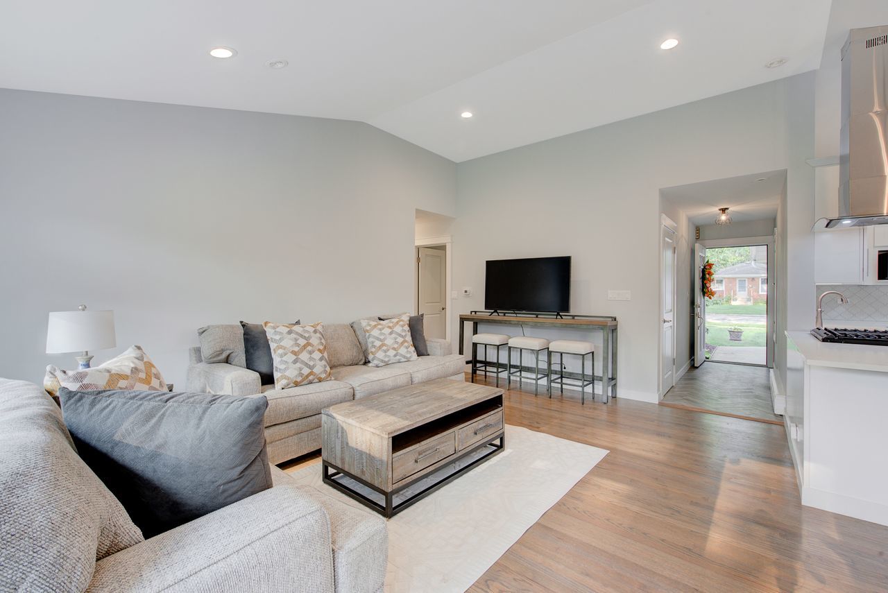 531 North Seminary Avenue Park Ridge, IL 60068 - Photo 4 of 27