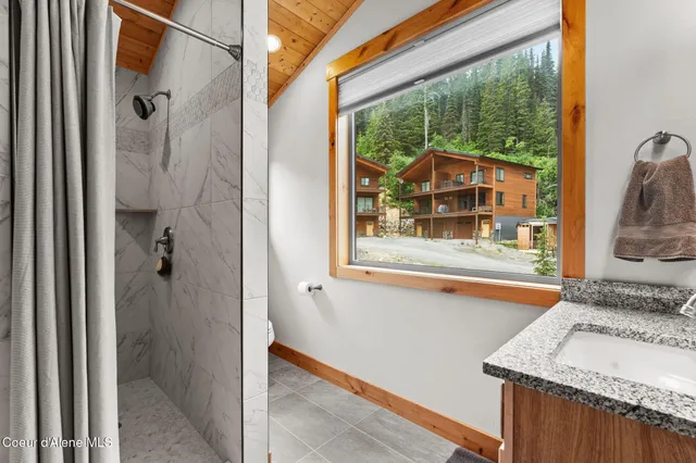 $1,190,000 | 21 Harrison Lane, Sandpoint, ID 83864