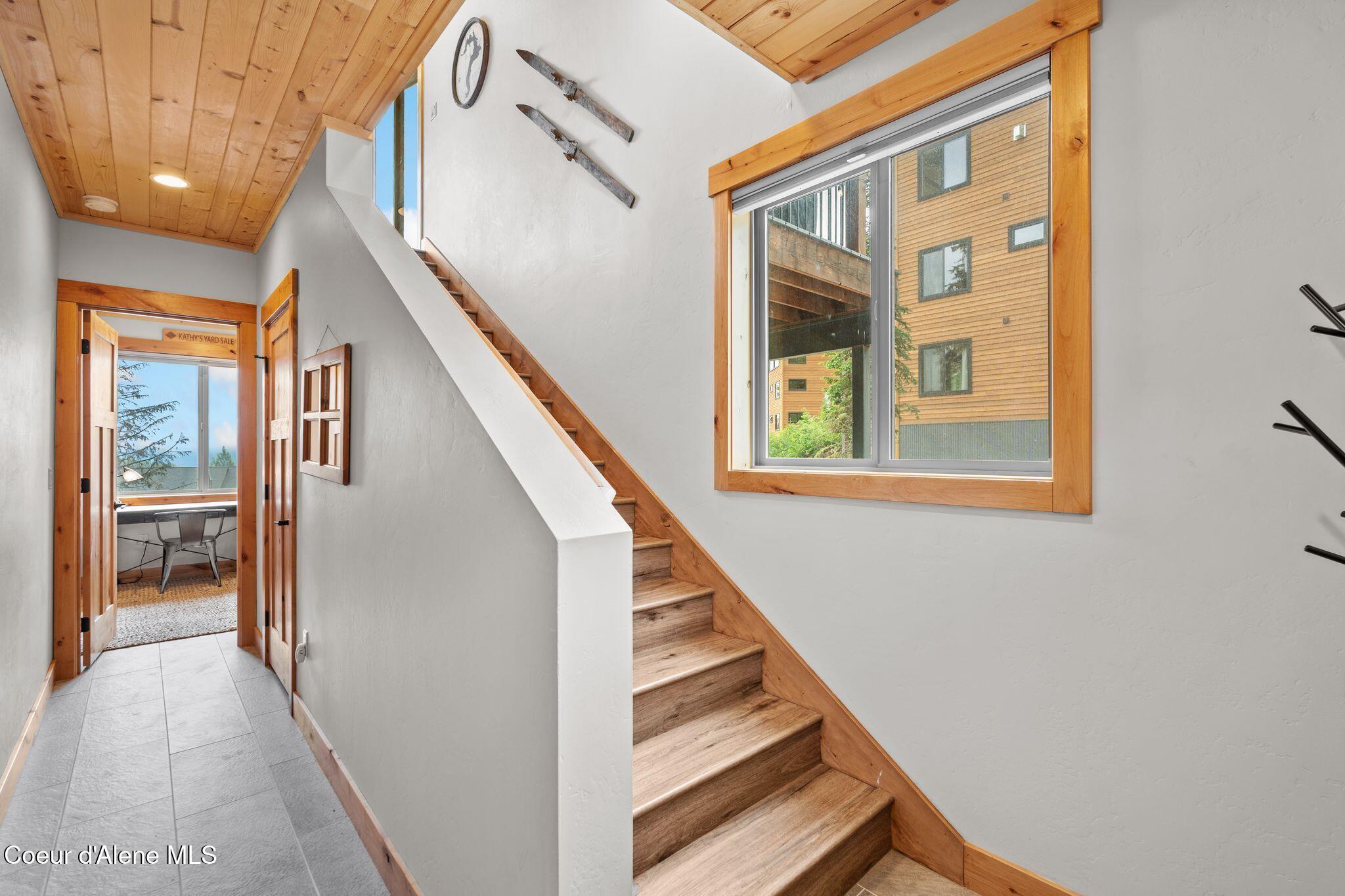 21 Harrison Lane Sandpoint, ID 83864 - Photo 3 of 42 3