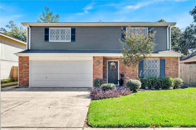 $465,000 | 141 Rex Drive, River Ridge, LA 70123