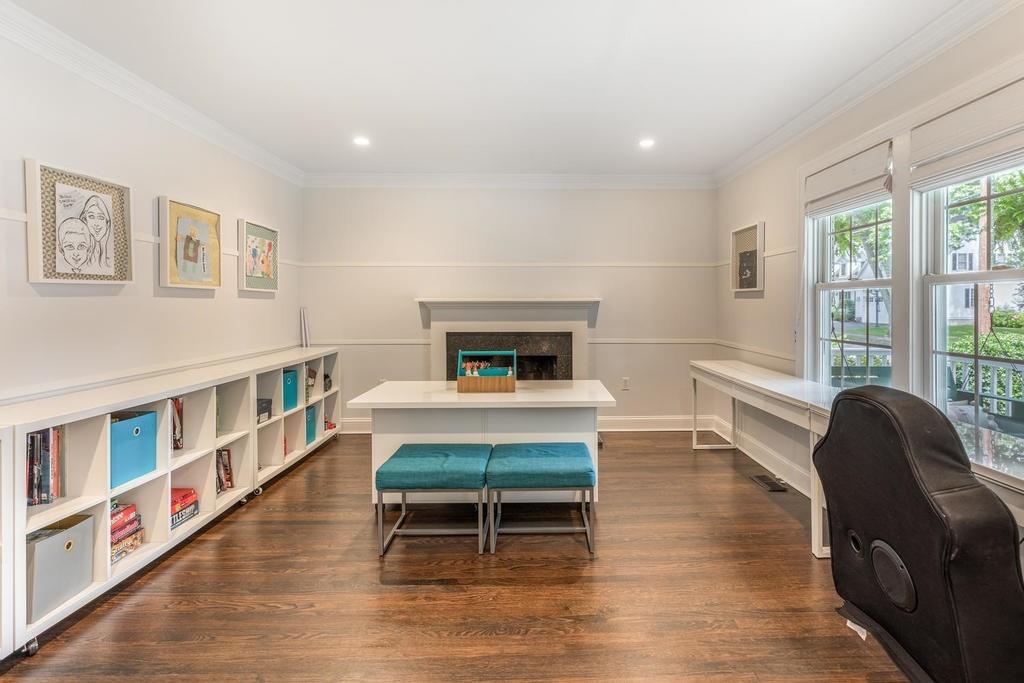 19 Rae Avenue Needham, MA 02492 - Photo 3 of 37