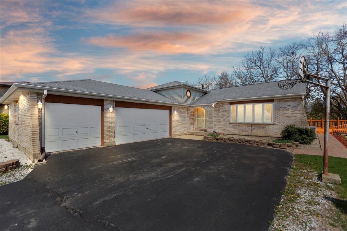 131 Churn Road Matteson, IL 60443 - Photo 2 of 22