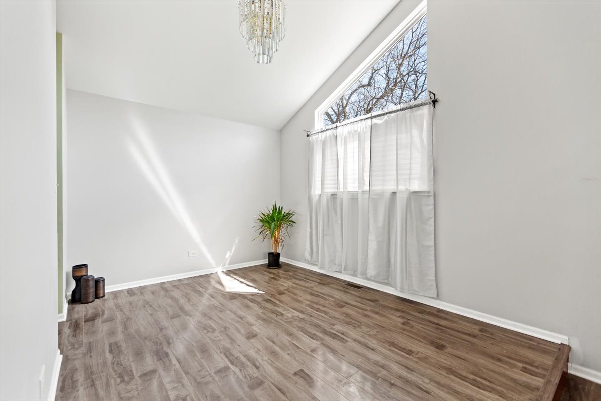 131 Churn Road Matteson, IL 60443 - Photo 4 of 22