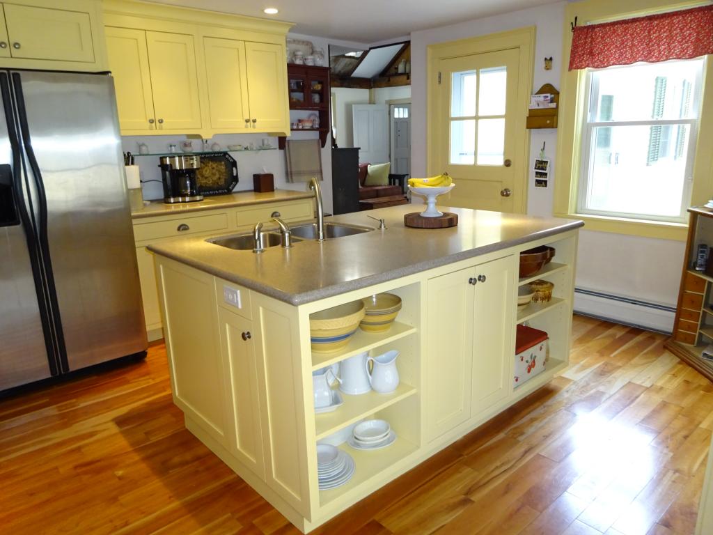 44 West Surry Road Keene, NH 03431 - Photo 5 of 34
