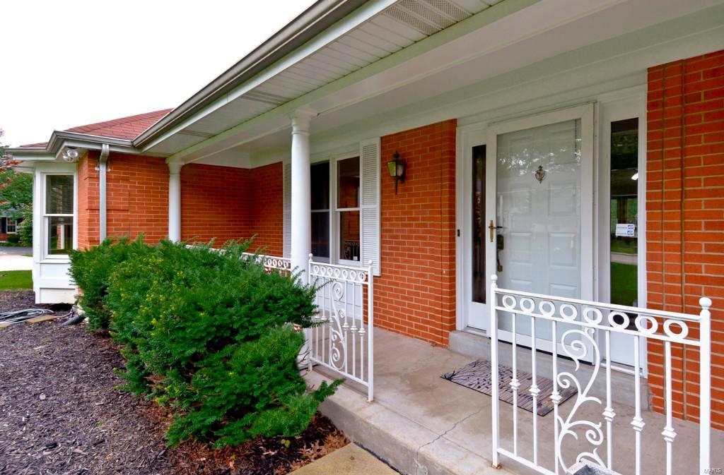 14036 Ladue Road Chesterfield, MO 63017 - Photo 2 of 36 Gallery Image 2