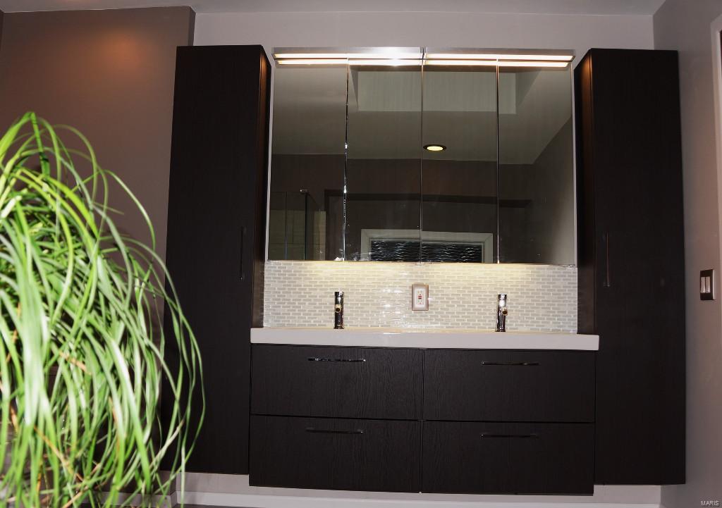 14036 Ladue Road Chesterfield, MO 63017 - Photo 22 of 36 Gallery Image 22