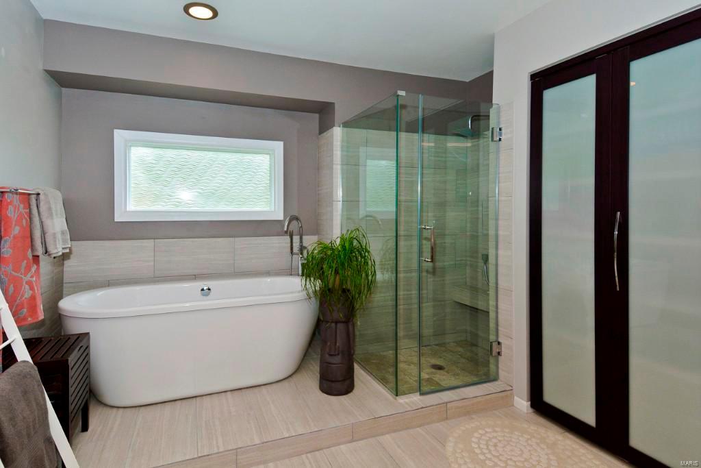14036 Ladue Road Chesterfield, MO 63017 - Photo 24 of 36 Gallery Image 24