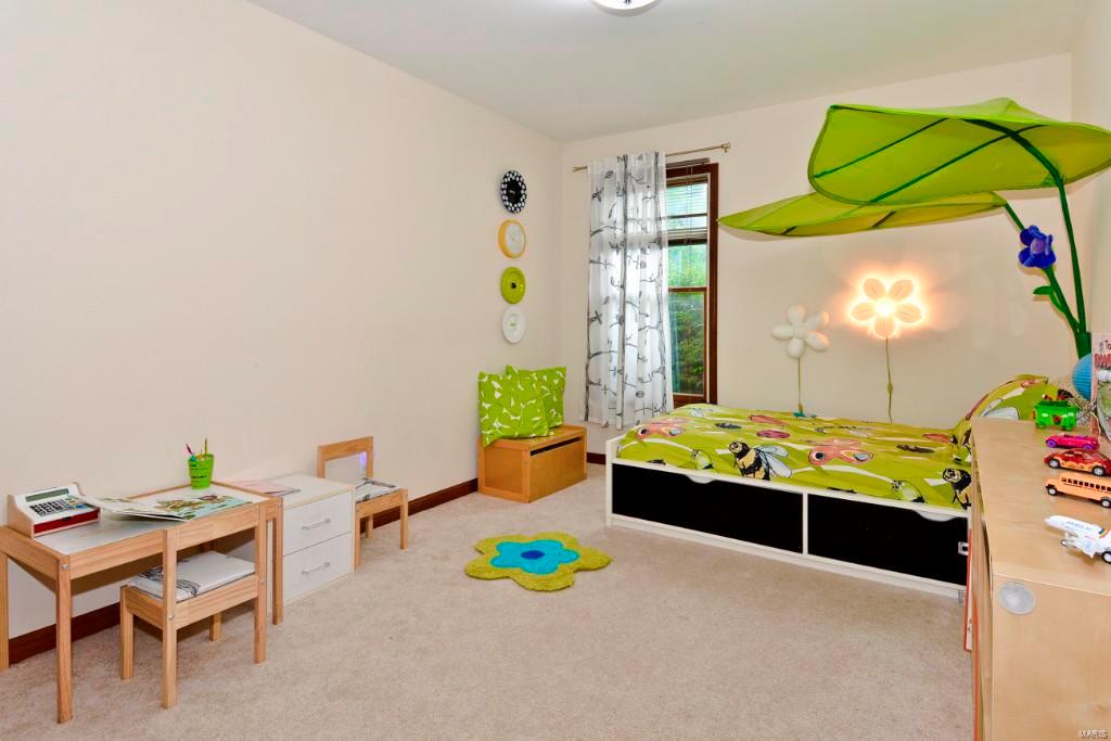 14036 Ladue Road Chesterfield, MO 63017 - Photo 27 of 36 Gallery Image 27