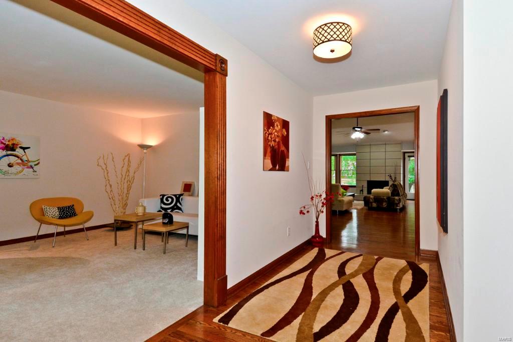 14036 Ladue Road Chesterfield, MO 63017 - Photo 3 of 36 Gallery Image 3