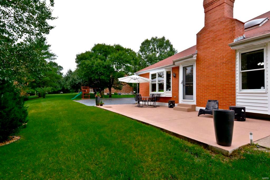 14036 Ladue Road Chesterfield, MO 63017 - Photo 36 of 36 Gallery Image 36