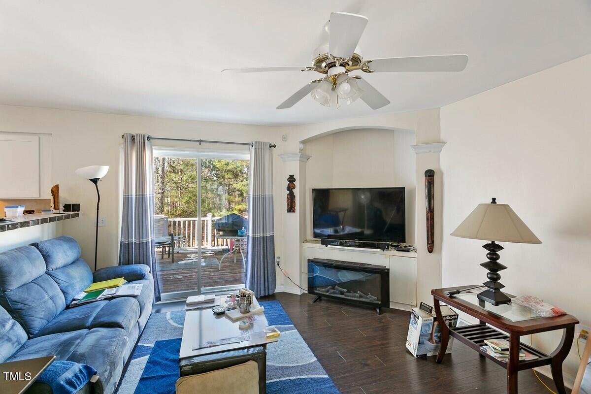 4808 Bay Point Drive Durham, NC 27713 - Photo 8 of 17 8_photo-4808-bay-point-drive