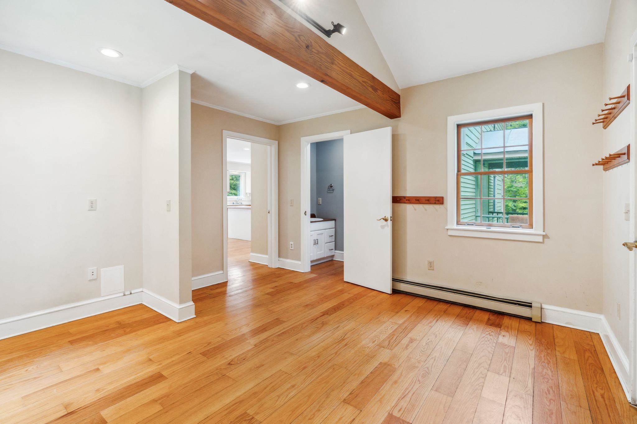 1528 Beaver Meadow Road Norwich, VT 05055 - Photo 17 of 40