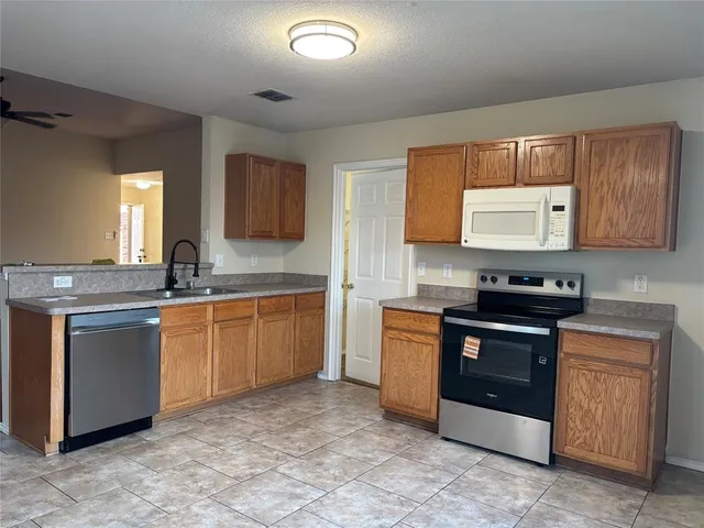 $1,930 | 2812 Morningside Drive, McKinney, TX 75071