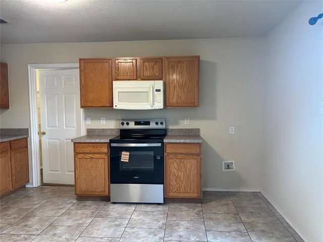 $1,930 | 2812 Morningside Drive, McKinney, TX 75071