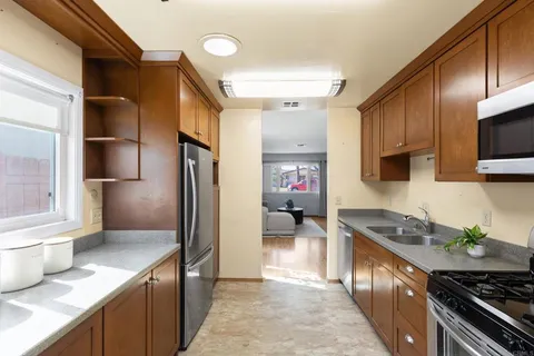 $749,000 | 122 East Palomar Street, Chula Vista, CA 91911