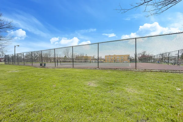 $1,645 | 2749 North Kilbourn Avenue, Unit 2, Chicago, IL 60639