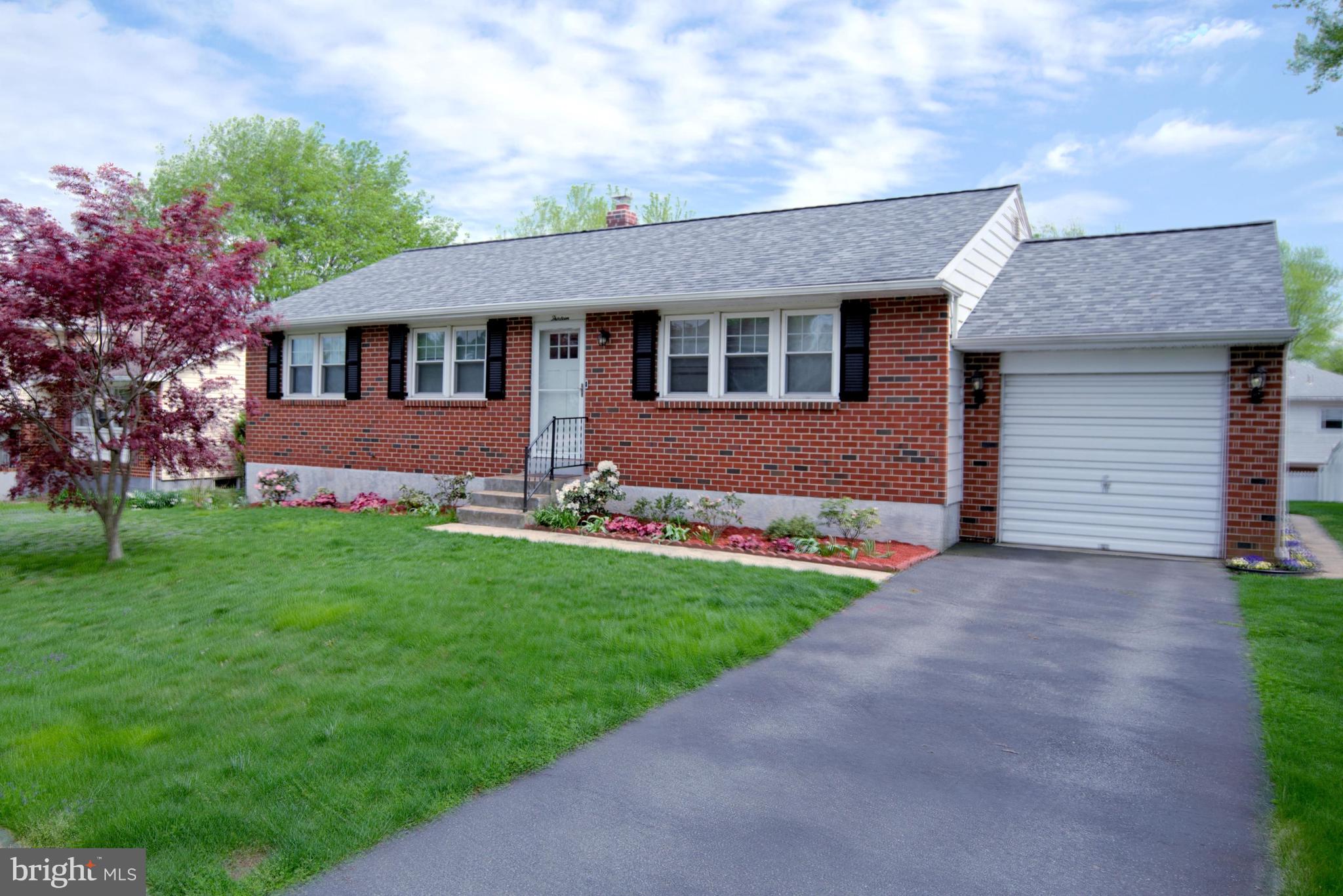 13 Cook Road Newark, DE 19711 - Photo 1 of 24 Front of House-Sidewalk-2-Car Driveway-Garage