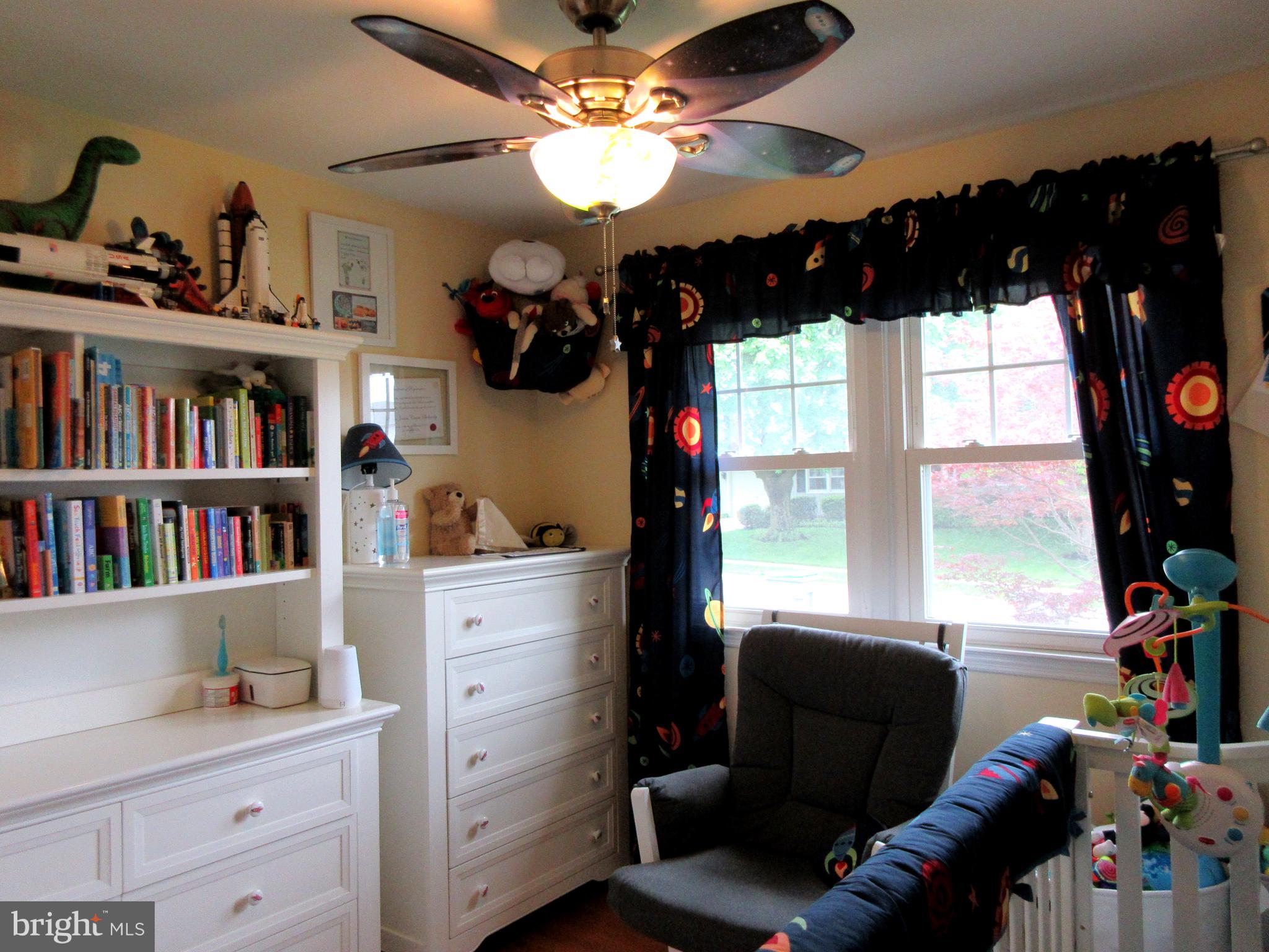 13 Cook Road Newark, DE 19711 - Photo 15 of 24 Child's Bedroom-Hardwoods-Ceiling Fan