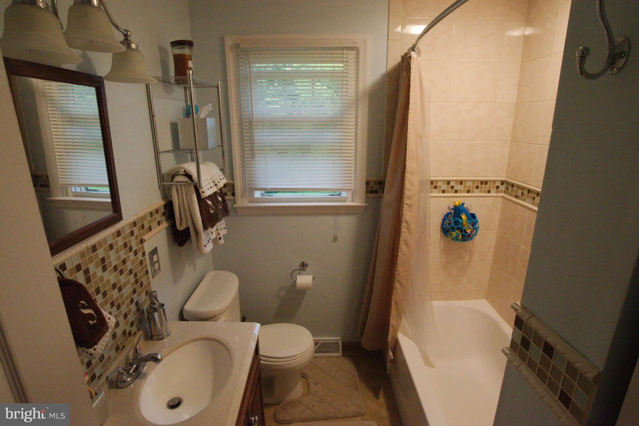 13 Cook Road Newark, DE 19711 - Photo 16 of 24 Fully Updated Main Floor Bathroom