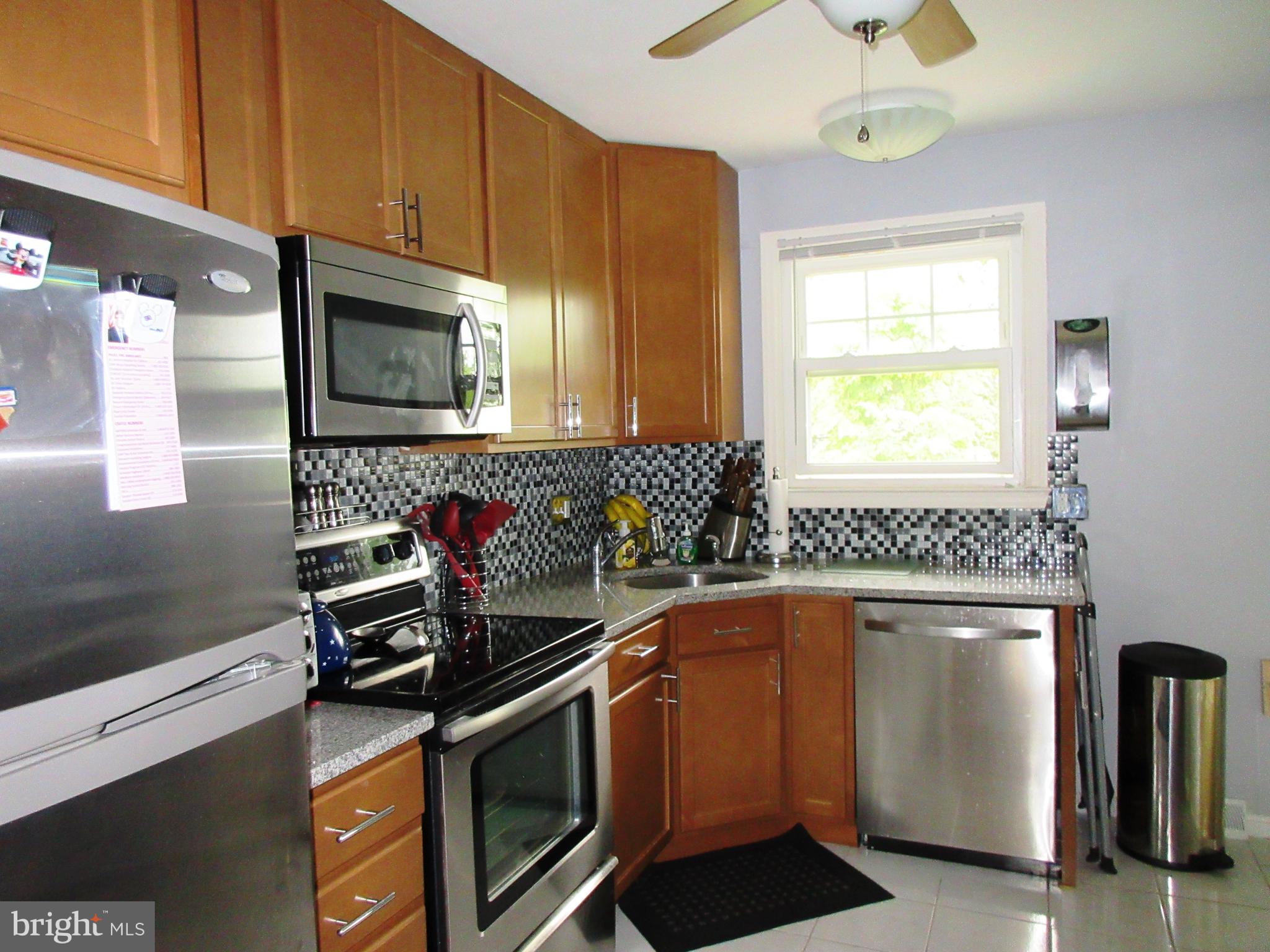 13 Cook Road Newark, DE 19711 - Photo 3 of 24 Updated Kitchen-Granite-Stainless-42" Cabinets