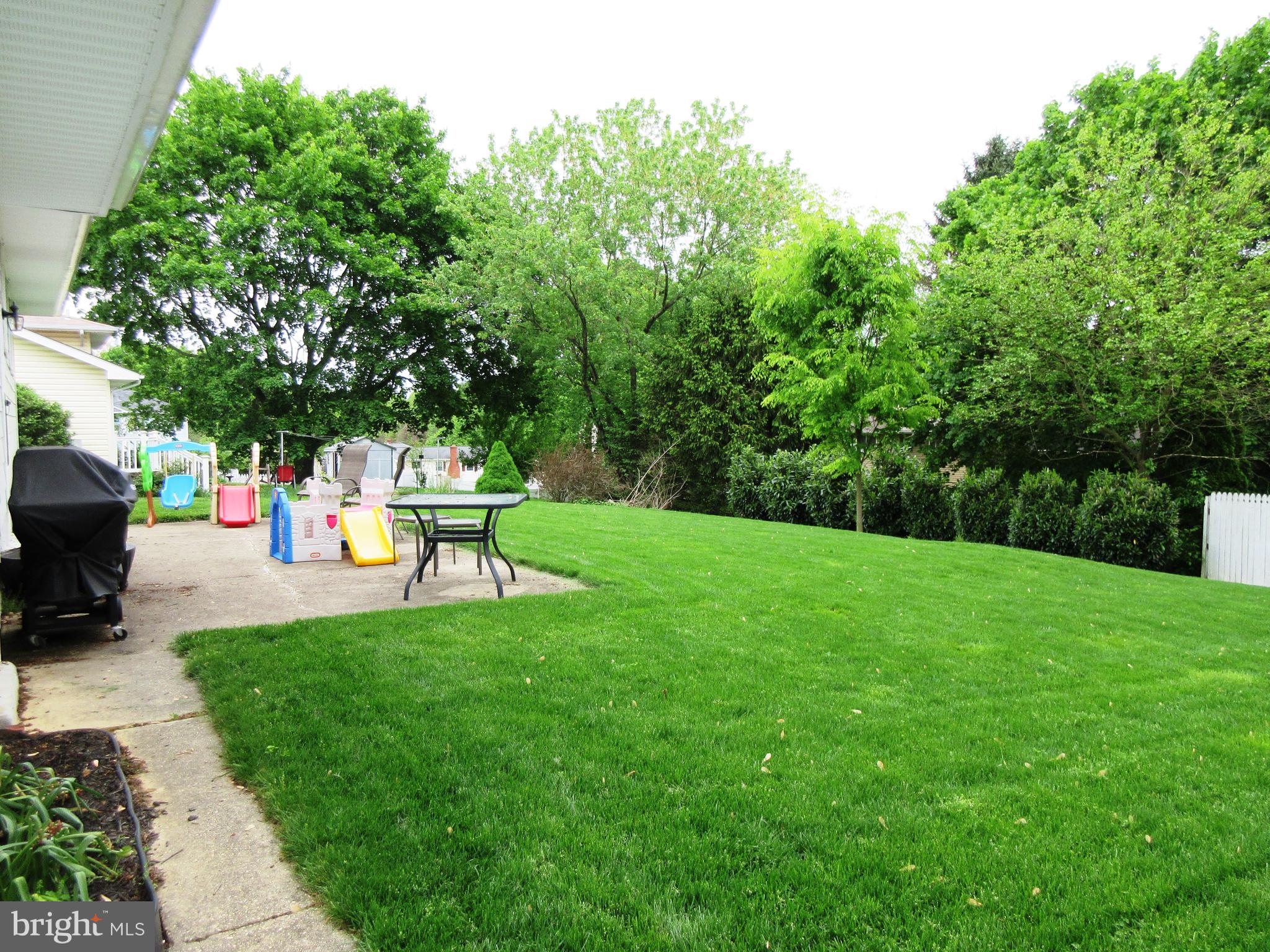 13 Cook Road Newark, DE 19711 - Photo 22 of 24 Beautiful Backyard w Cement Patio for Entertaining