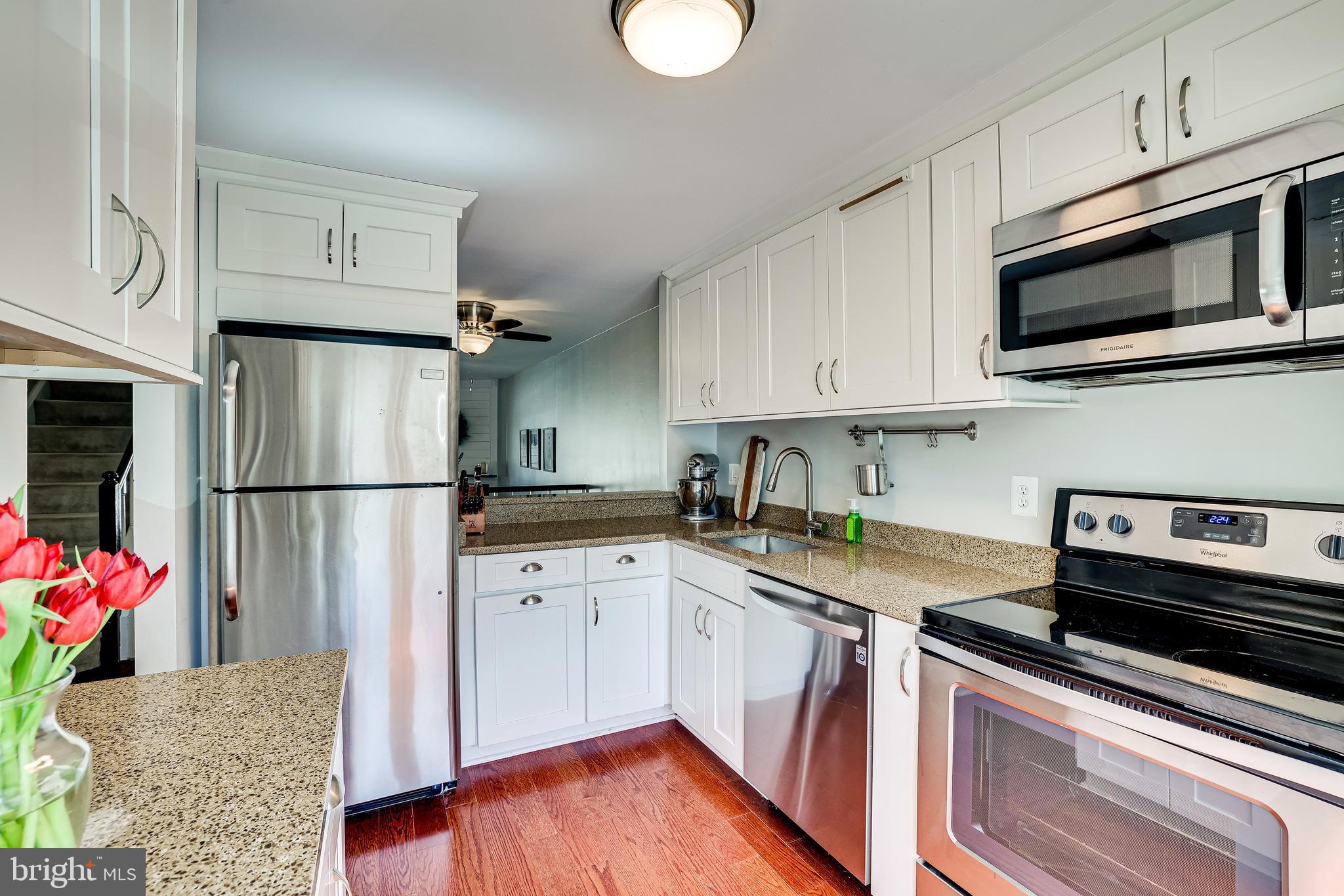 11954 Hollowwind Court Reston, VA 20194 - Photo 14 of 56