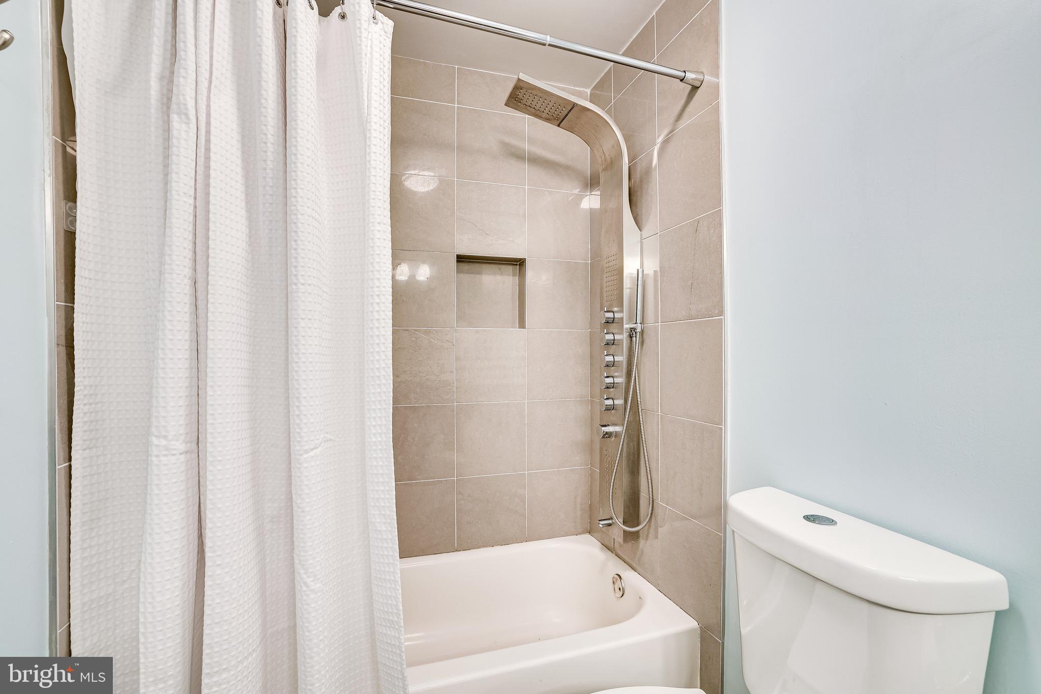 11954 Hollowwind Court Reston, VA 20194 - Photo 32 of 56