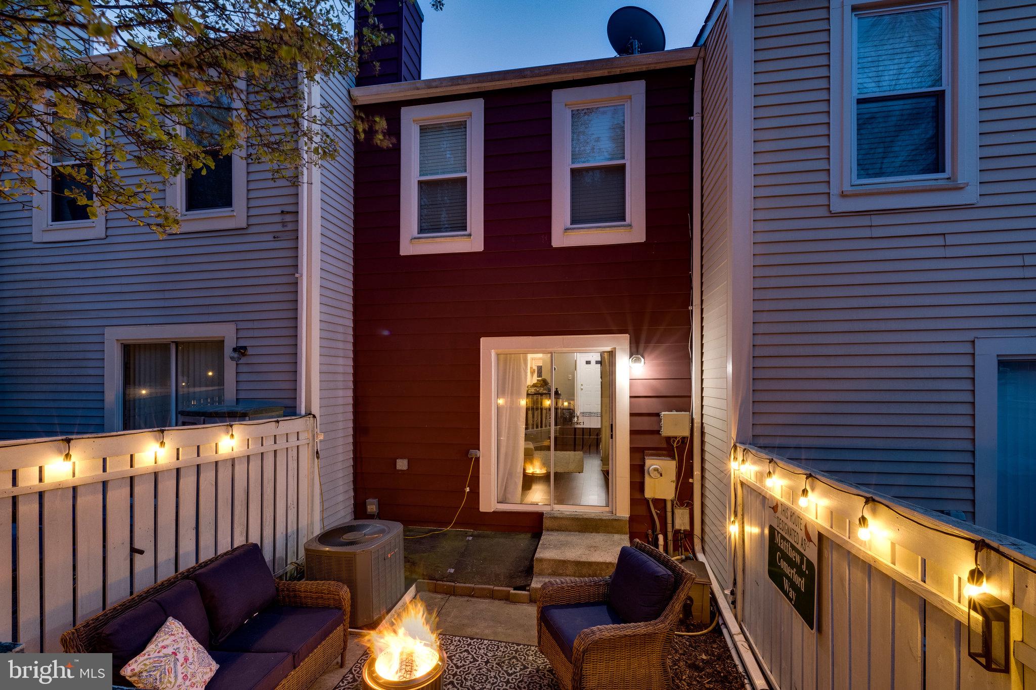 11954 Hollowwind Court Reston, VA 20194 - Photo 4 of 56