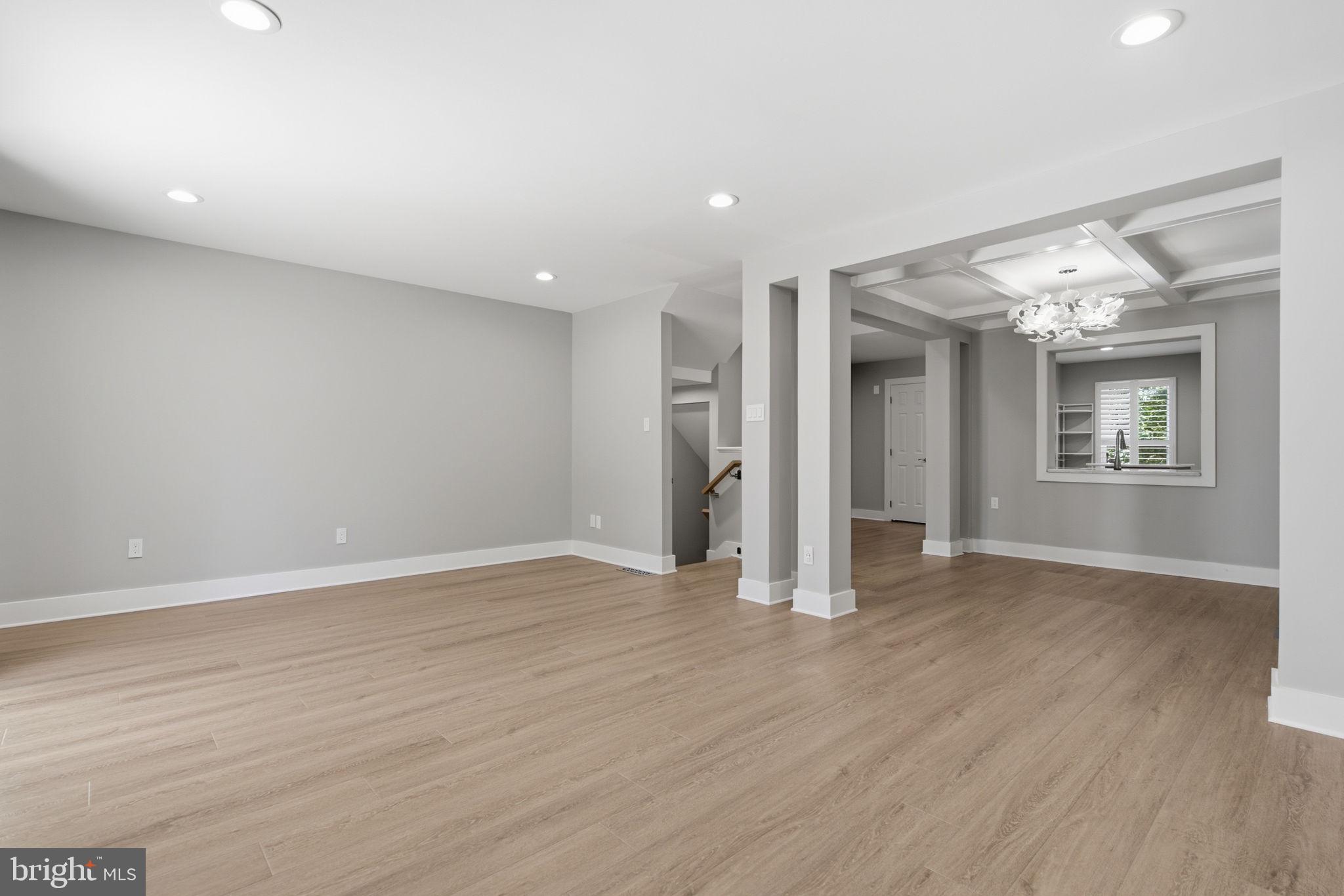 12087 Edgemere Circle Reston, VA 20190 - Photo 13 of 34
