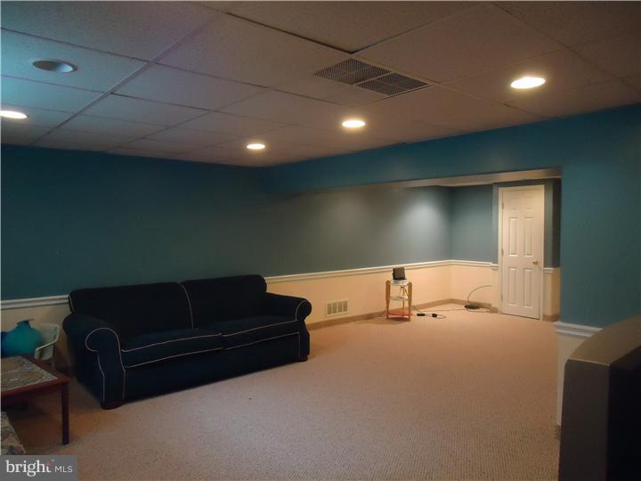 9630 Pine Road Philadelphia, PA 19115 - Photo 13 of 17 Basement - Finished
