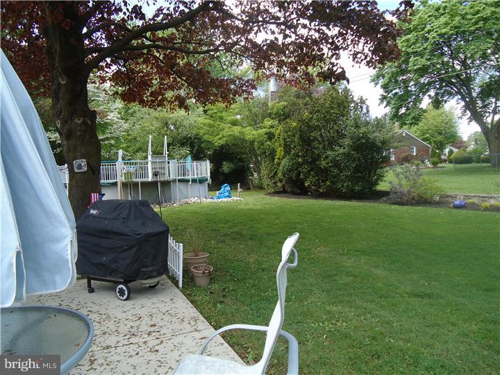 9630 Pine Road Philadelphia, PA 19115 - Photo 17 of 17 Exterior Back