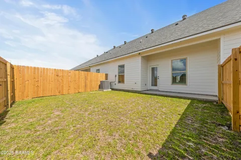 $241,999 | 107 Maplebrook, Youngsville, LA 70592
