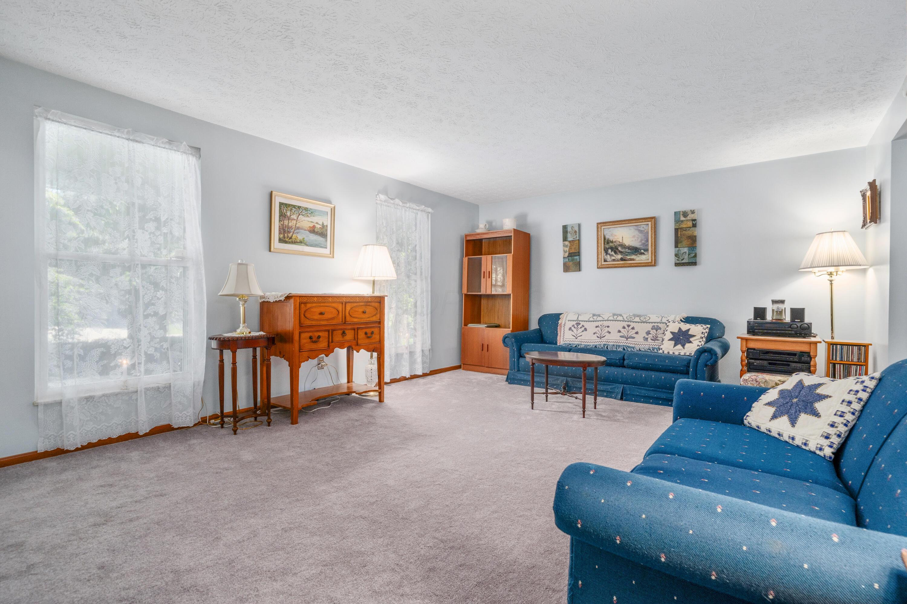 639 Link Road Whitehall, OH 43213 - Photo 7 of 73 7-print-DSC04273