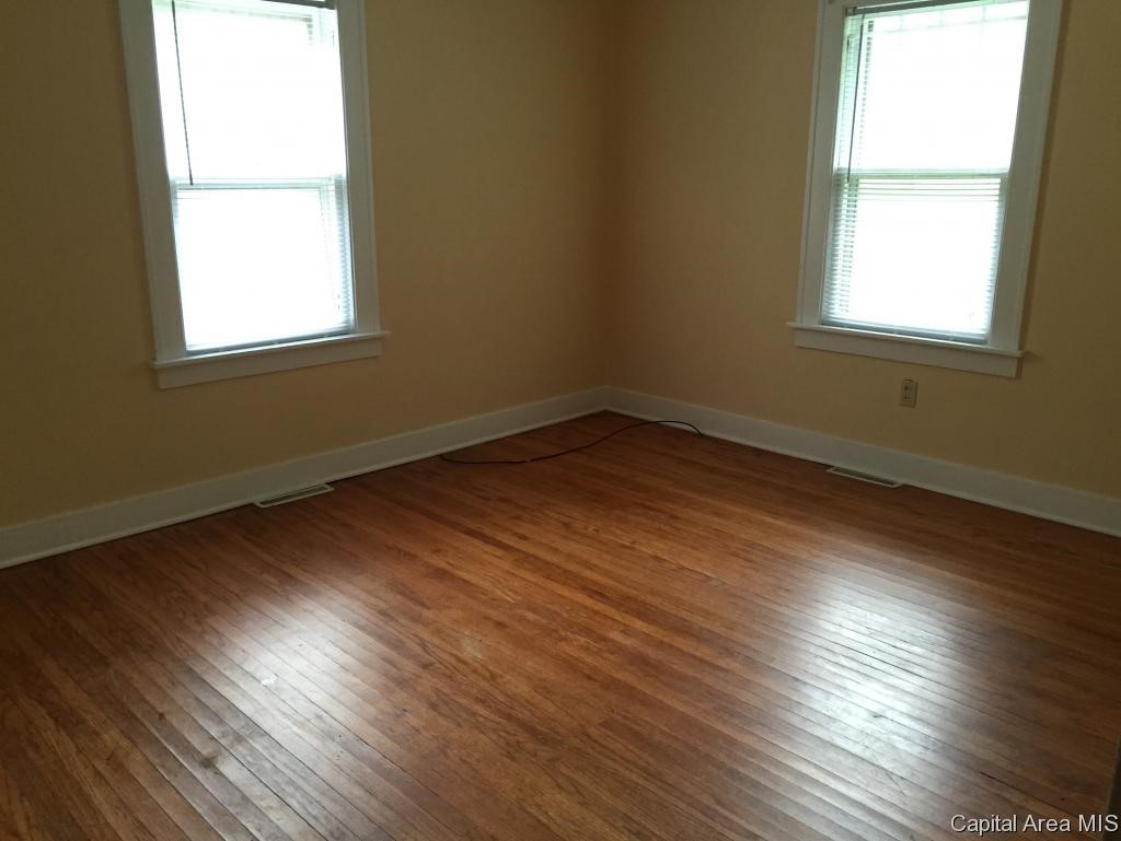 3705 Sangamo Heights Road Springfield, IL 62702 - Photo 11 of 19