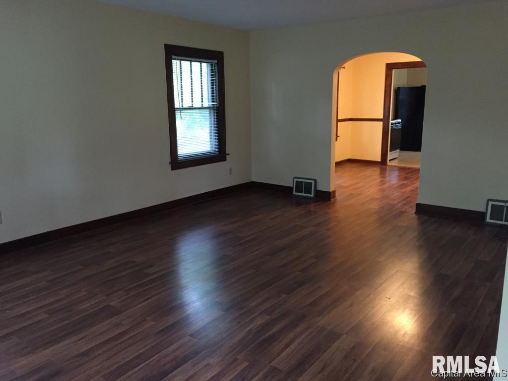 3705 Sangamo Heights Road Springfield, IL 62702 - Photo 5 of 19