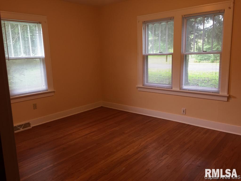 3705 Sangamo Heights Road Springfield, IL 62702 - Photo 9 of 19