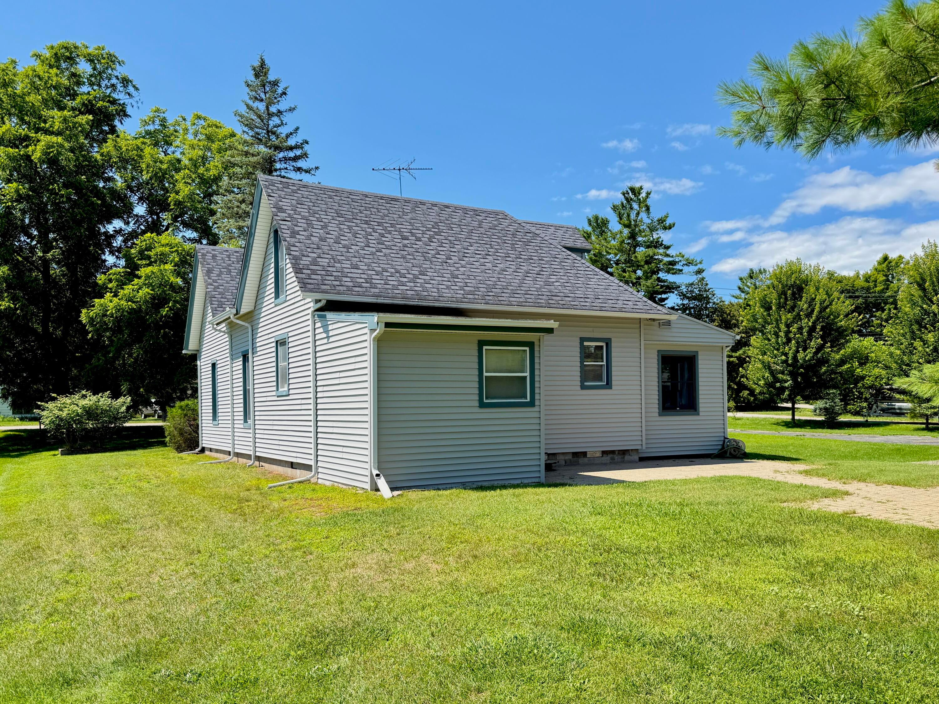 3141 Gratiot Road Indian River, MI 49749 - Photo 38 of 45 Gallery Image 38