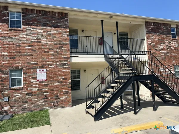 $396,000 | 105 West Truman Avenue, Copperas Cove, TX 76522