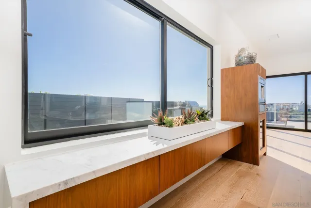 $6,550,000 | 1542 Copa De Oro Drive, La Jolla, CA 92037