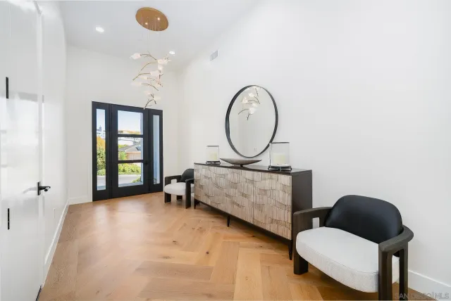 $6,550,000 | 1542 Copa De Oro Drive, La Jolla, CA 92037